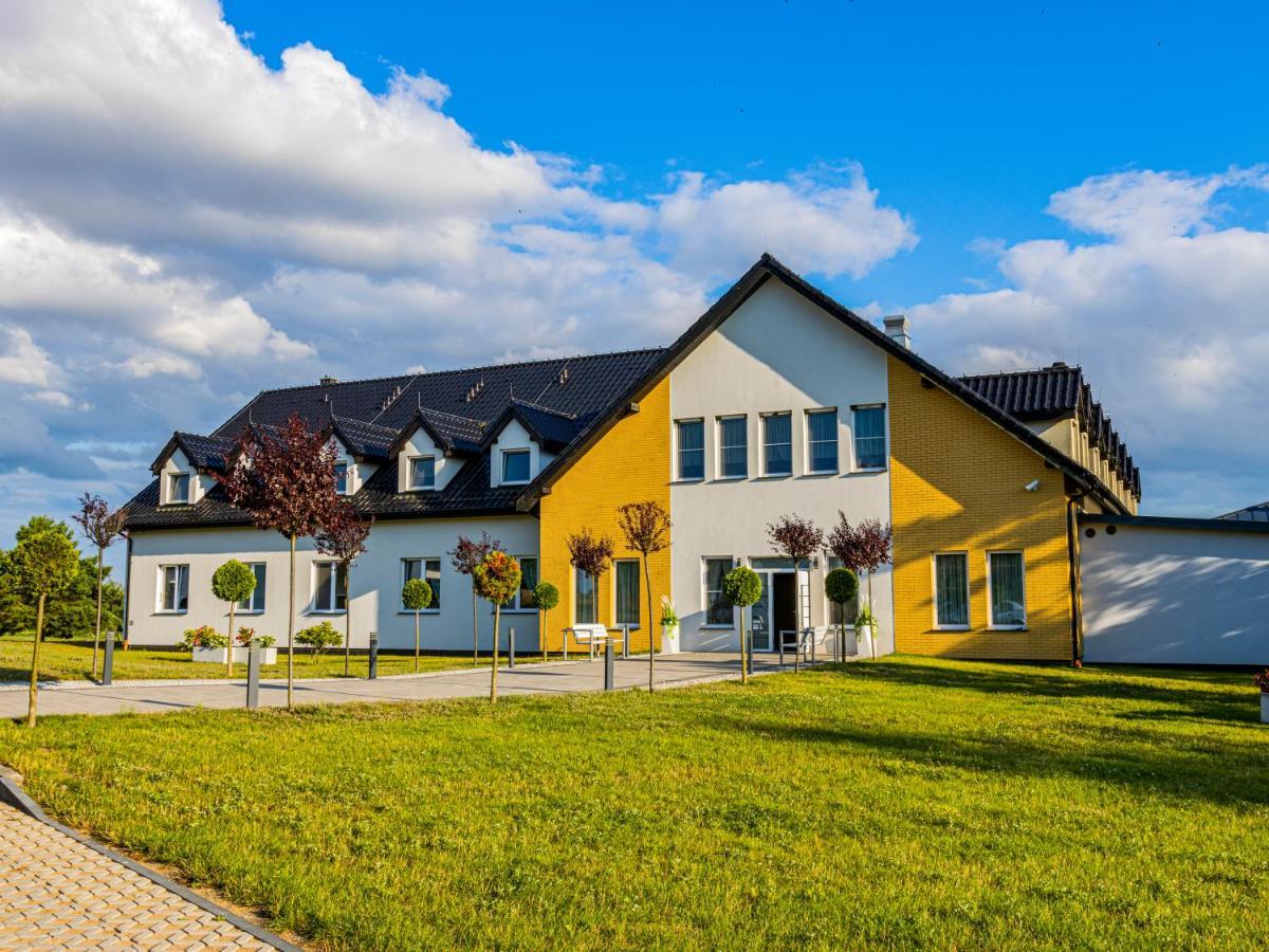 Pensjonat Zielone Wzgorze Lipiany Exterior foto