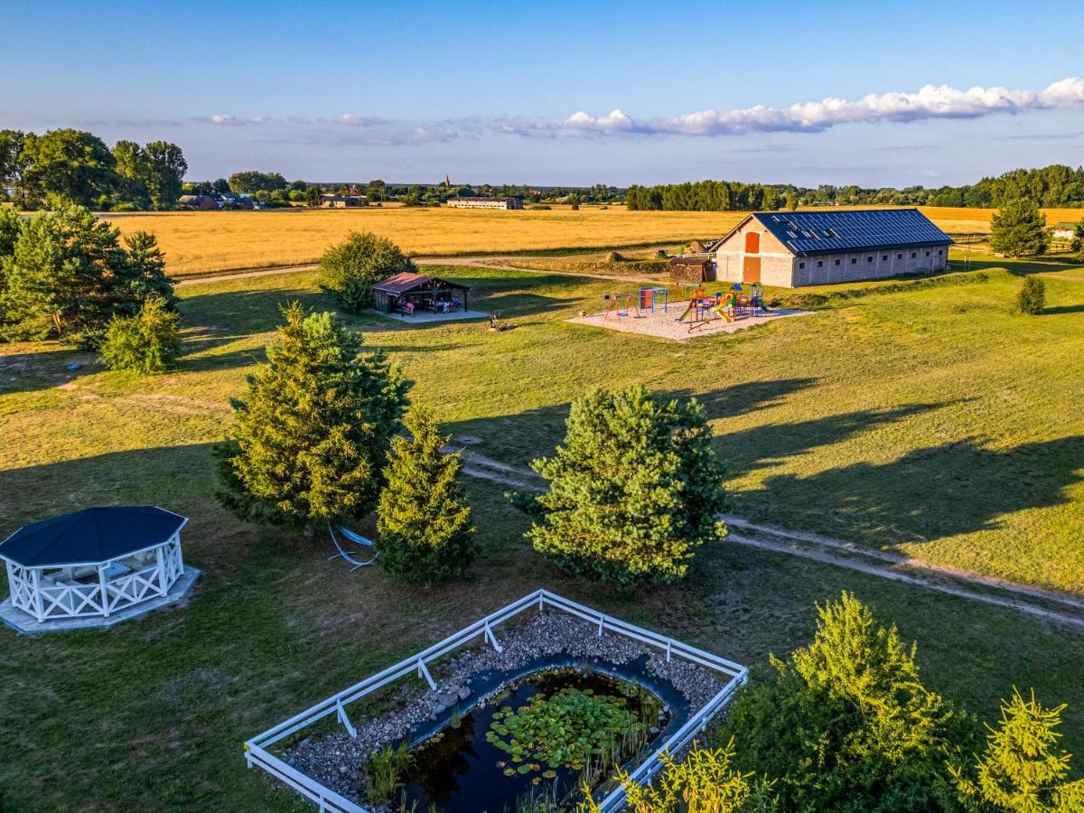 Pensjonat Zielone Wzgorze Lipiany Exterior foto