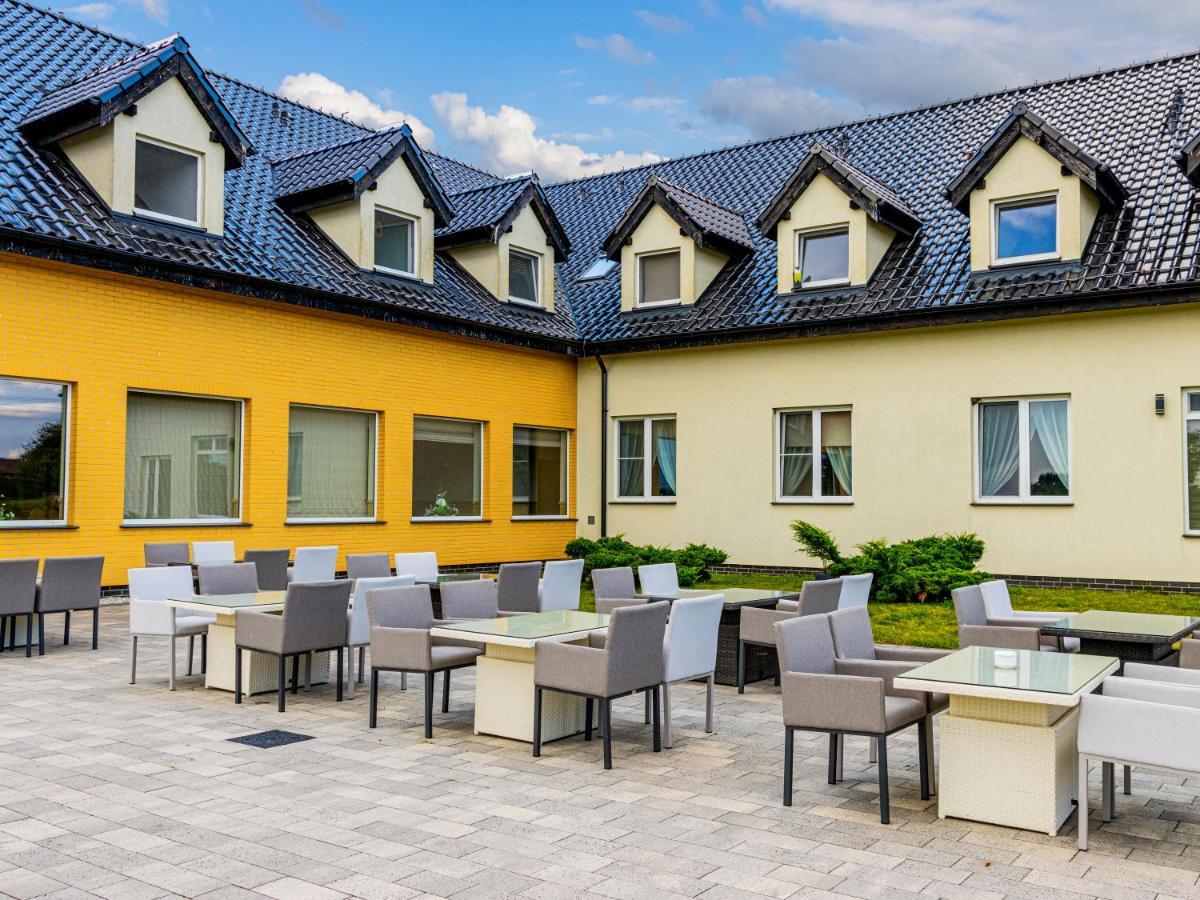 Pensjonat Zielone Wzgorze Lipiany Exterior foto